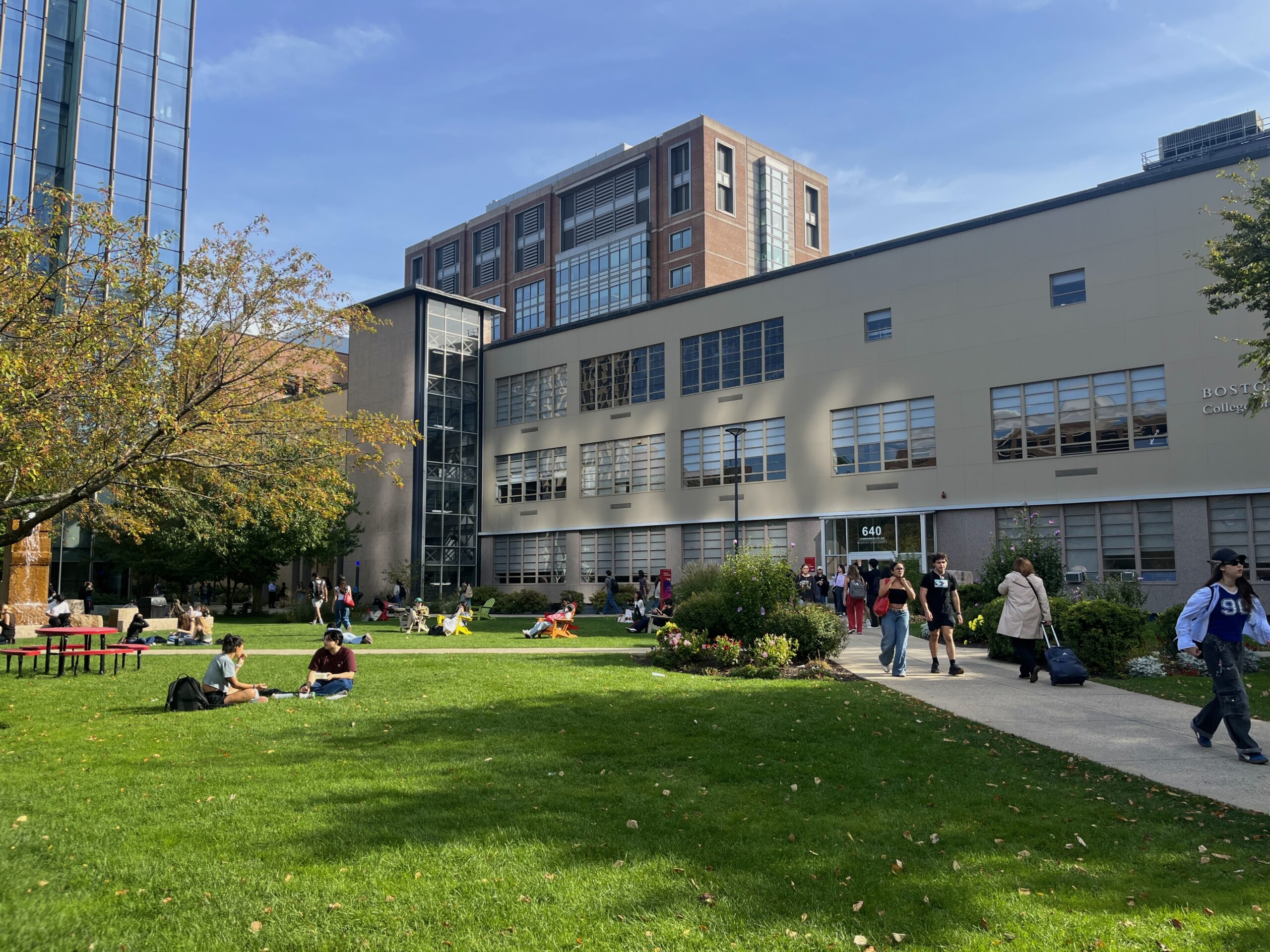 A Guide to the COM Writing Center: What’s New and how You can Make the Most of it